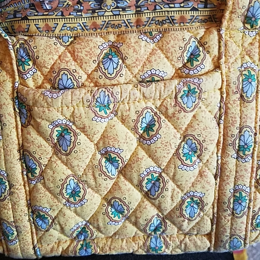 Americana by Sharif, yellow floral bag with zipper - Picture 7 of 8